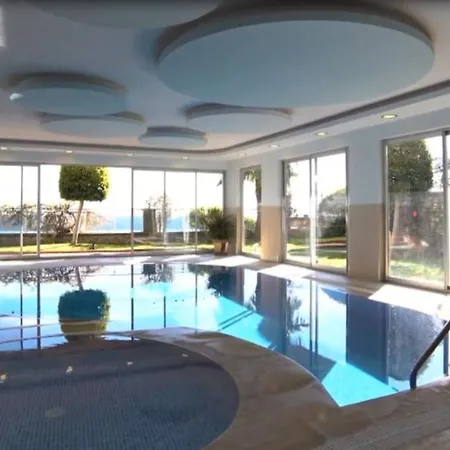 4 N 2 Apartment